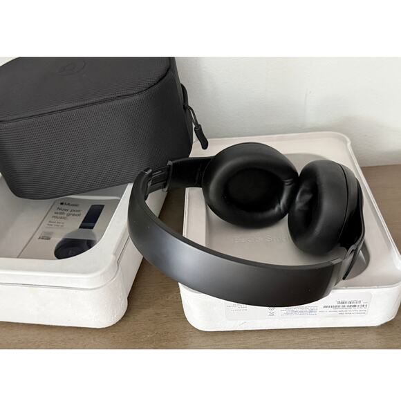 Beats Studio Pro Wireless Headphones Model MGTP3LL/A USA Black NC Spatial Audio - Picture 4 of 16